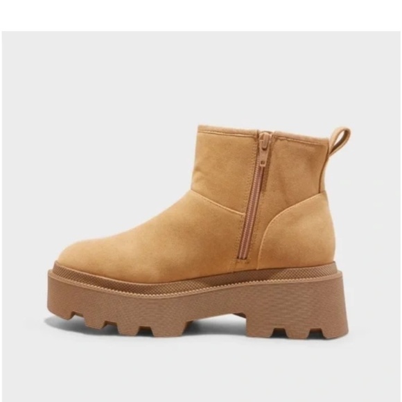 Target Platform Boots - Picture 2 of 2